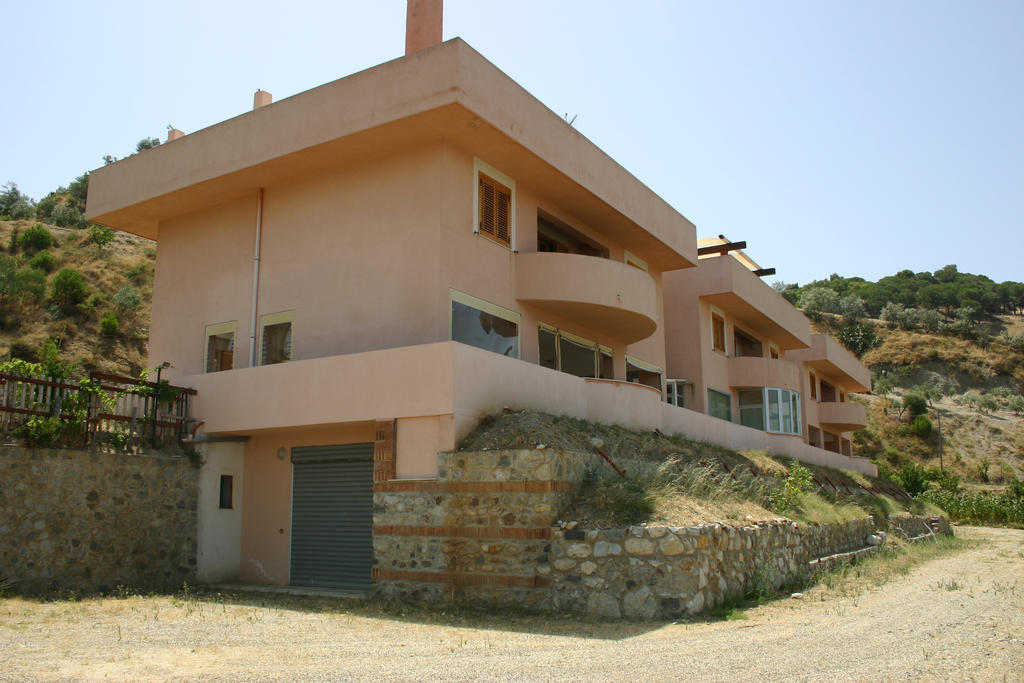 Il Giardino Di Ausonia Bed and Breakfast Reggio di Calabria Exteriör bild