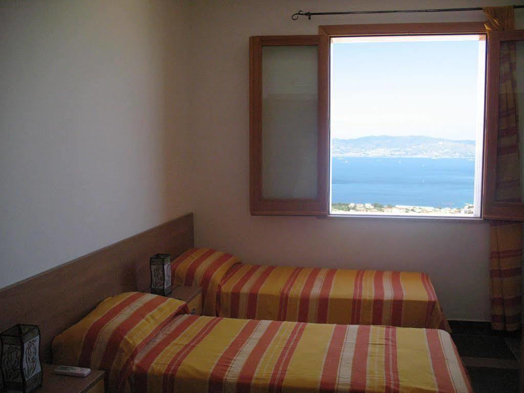 Il Giardino Di Ausonia Bed and Breakfast Reggio di Calabria Exteriör bild